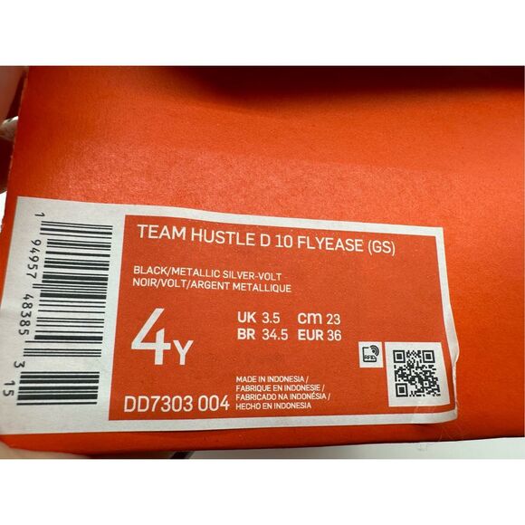 Nike Team Hustle D 11 Big Kids' Basketball Shoes Size 4 - Picture 7 of 8